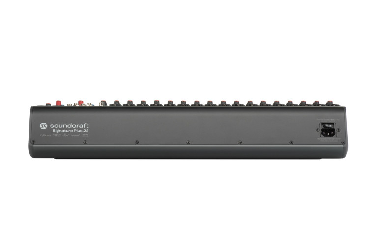 soundcraft pic signature plus 22 3